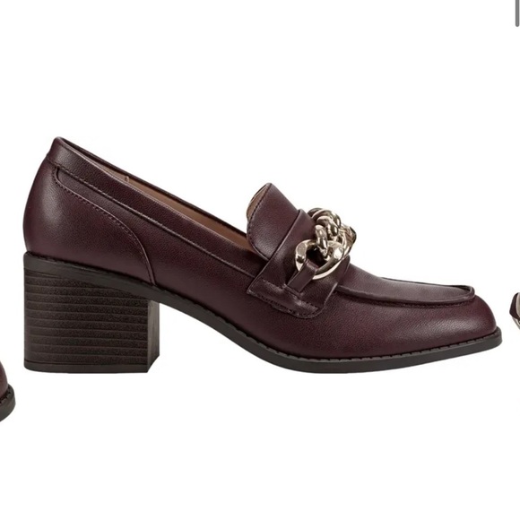 Bandolino Misha Loafer - Picture 2 of 4